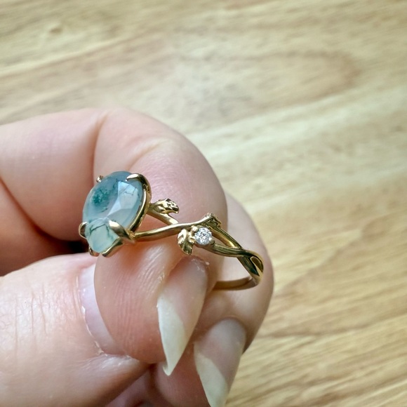 14K Gold Vine Ring with Moss Agate Gemstone and Moissanite - Picture 6 of 12